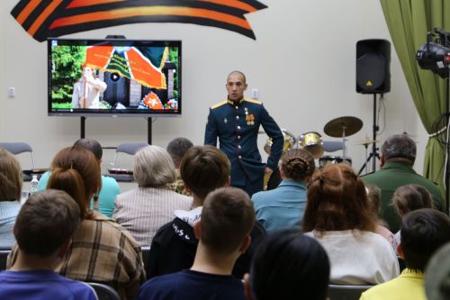 Герой России Расим Баксиков посетил подростковый клуб Юнармеец в Билярске