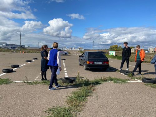 Студенты алексеевского аграрного колледжа приняли участие в конкурсе «Автосессия-2023»