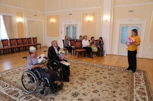 В Алексеевском отношения узаконили влюбленные люди с ограниченными возможностями