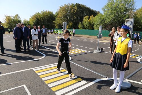 Герой России Расим Баксиков принял участие в открытии детского автогородка в Алексеевском