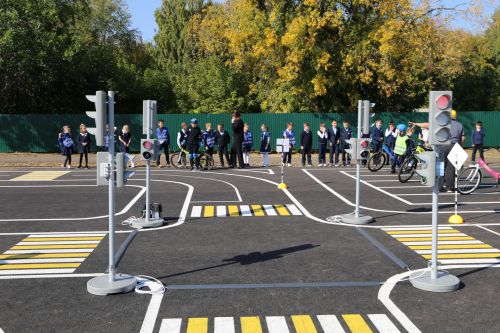 Герой России Расим Баксиков принял участие в открытии детского автогородка в Алексеевском