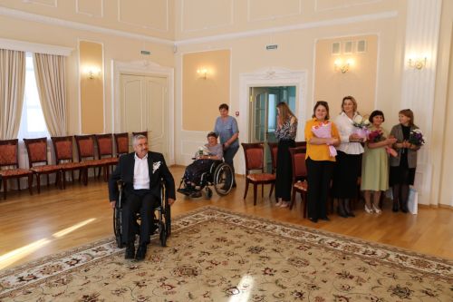 В Алексеевском отношения узаконили влюбленные люди с ограниченными возможностями