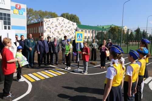Герой России Расим Баксиков принял участие в открытии детского автогородка в Алексеевском