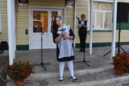 Фоторепортаж с открытия сквера у Алексеевской библиотеки