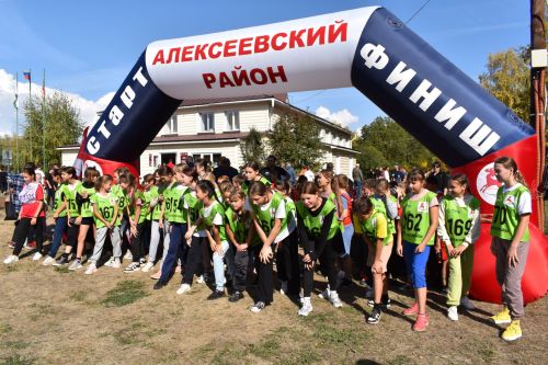 Четыре сотни алексеевцев стартовали в забеге «Кросса нации – 2023»