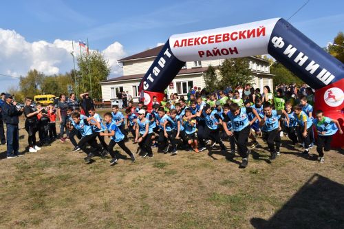 Четыре сотни алексеевцев стартовали в забеге «Кросса нации – 2023»