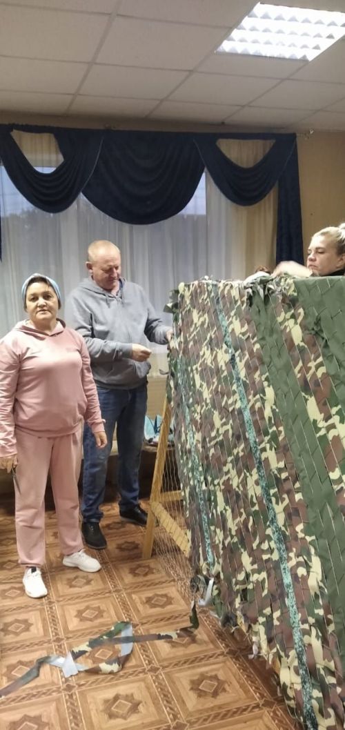 Алексеевские юнармейцы сплели три маскировочные сети для СВО