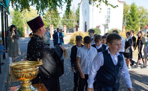 В Воскресной школе им. Дмитрия Тростянского прихода святителя Алексея начался учебный год