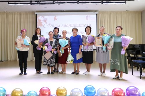 Воспитателей Алексеевского района чествовали в их профессиональный праздник