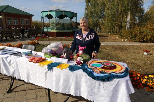 В доме-интернате в Больших Полянках прошел концерт, посвященный Дню пожилого человека