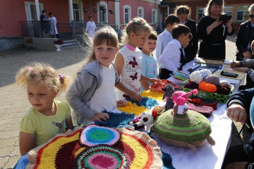 В доме-интернате в Больших Полянках прошел концерт, посвященный Дню пожилого человека