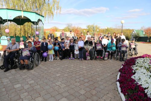 В доме-интернате в Больших Полянках прошел концерт, посвященный Дню пожилого человека