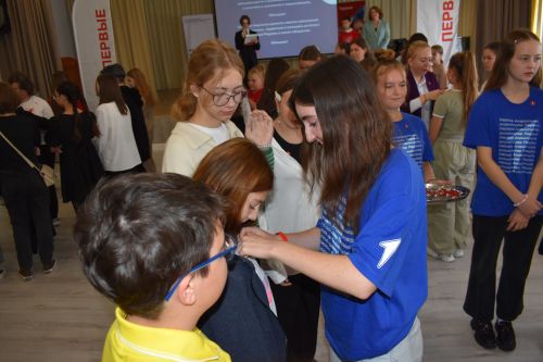 «Первые» принесли клятву: в Алексеевском прошла церемония посвящения в новую молодежную организацию