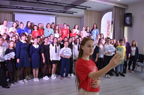 «Первые» принесли клятву: в Алексеевском прошла церемония посвящения в новую молодежную организацию