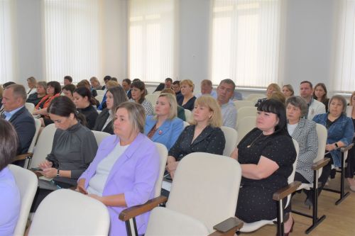 В Алексеевском за активную общественную деятельность наградили участников профсоюзов