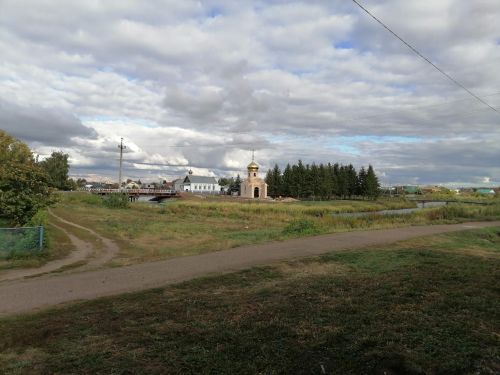 На строящейся часовне в Билярске установили купол и крест