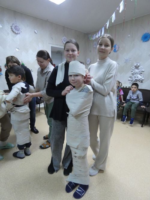 В Рождество алексеевские школьники с родителями посетили ребят из приюта Забота