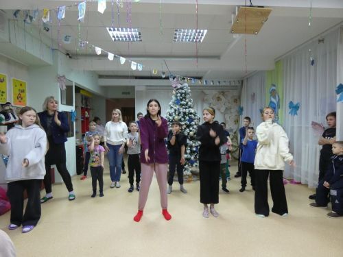 В Рождество алексеевские школьники с родителями посетили ребят из приюта Забота