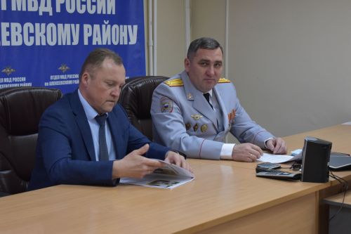 В Алексеевском наградили лучших полицейских