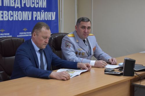 В Алексеевском наградили лучших полицейских