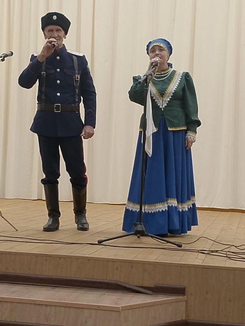 В Больших Полянках состоялся праздничный концерт, посвящённый Дню матери