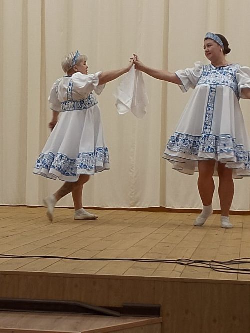 В Больших Полянках состоялся праздничный концерт, посвящённый Дню матери