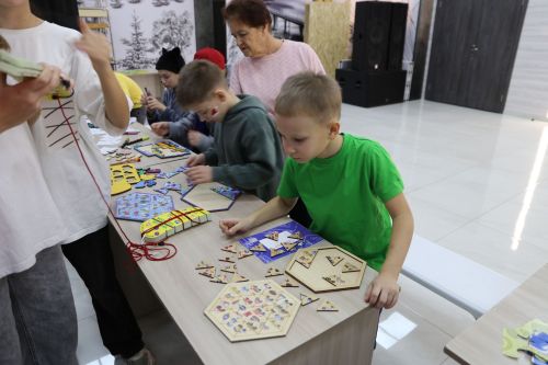 В Алексеевском детям с ограниченными возможностями устроили праздник