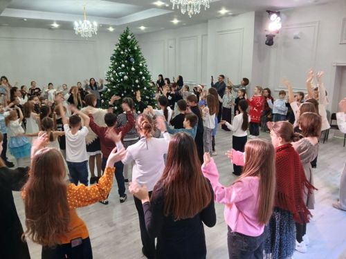 В детской школе искусств прошло новогоднее представление «Новогодние сказки»