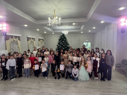 В детской школе искусств прошло новогоднее представление «Новогодние сказки»