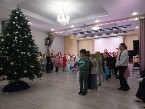 В детской школе искусств прошло новогоднее представление «Новогодние сказки»