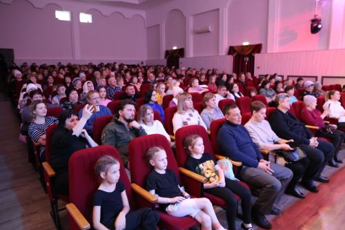 В Алексеевском  состоялся благотворительный концерт в поддержку земляков-участников СВО