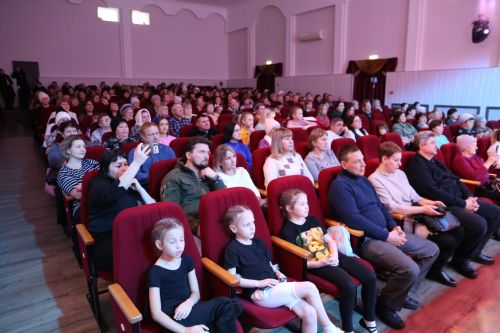 В Алексеевском  состоялся благотворительный концерт в поддержку земляков-участников СВО