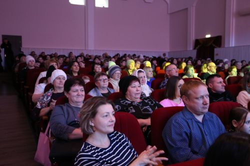В Алексеевском  состоялся благотворительный концерт в поддержку земляков-участников СВО
