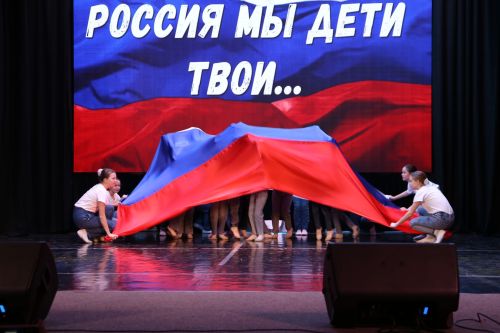 В Алексеевском  состоялся благотворительный концерт в поддержку земляков-участников СВО
