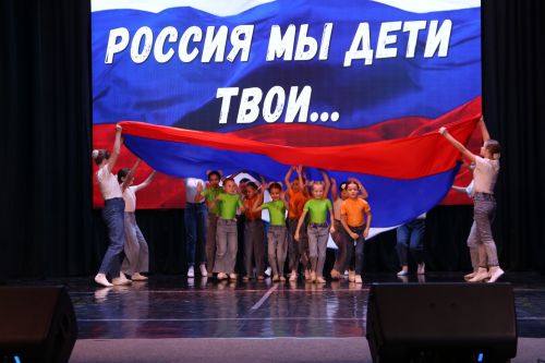 В Алексеевском  состоялся благотворительный концерт в поддержку земляков-участников СВО