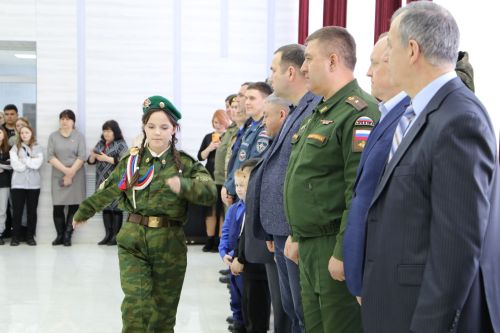 В Алексеевском районе открылась патриотическая выставка «Герои среди нас»