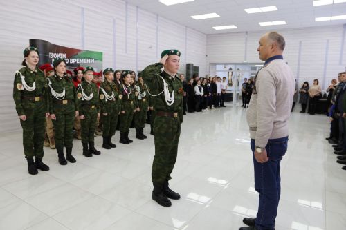 В Алексеевском районе открылась патриотическая выставка «Герои среди нас»
