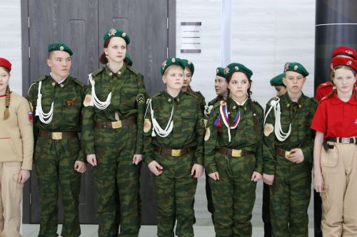 В Алексеевском районе открылась патриотическая выставка «Герои среди нас»