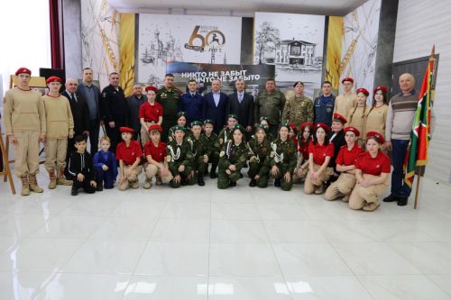 В Алексеевском районе открылась патриотическая выставка «Герои среди нас»