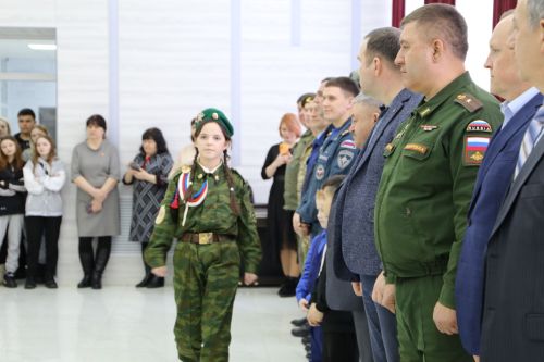 В Алексеевском районе открылась патриотическая выставка «Герои среди нас»
