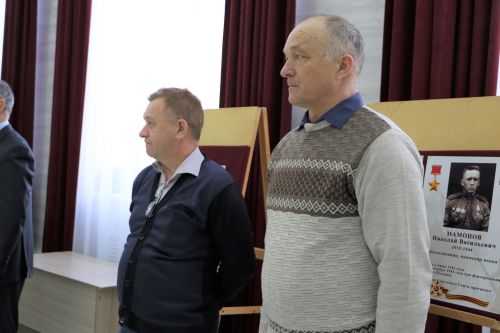 В Алексеевском районе открылась патриотическая выставка «Герои среди нас»