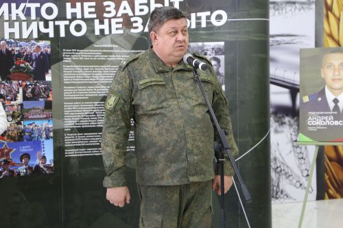 В Алексеевском районе открылась патриотическая выставка «Герои среди нас»