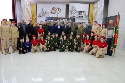 В Алексеевском районе открылась патриотическая выставка «Герои среди нас»