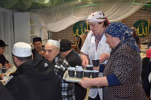 У мусульман начался священный месяц Рамадан