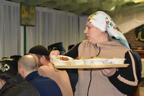 У мусульман начался священный месяц Рамадан