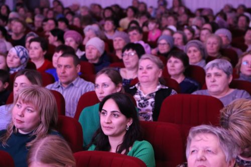 «Милым и любимым»: в Алексеевском прошел концерт посвященный Международному женскому дню
