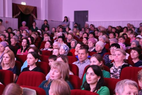 «Милым и любимым»: в Алексеевском прошел концерт посвященный Международному женскому дню
