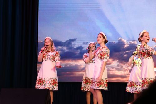 «Милым и любимым»: в Алексеевском прошел концерт посвященный Международному женскому дню