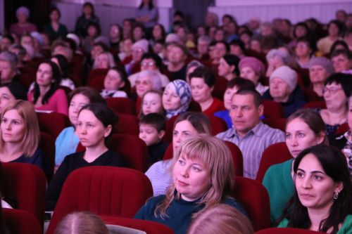 «Милым и любимым»: в Алексеевском прошел концерт посвященный Международному женскому дню