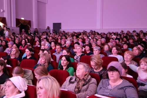 «Милым и любимым»: в Алексеевском прошел концерт посвященный Международному женскому дню